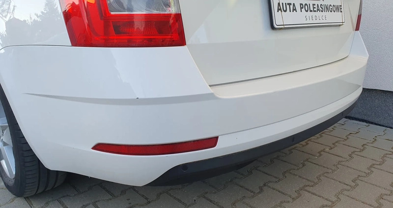 Skoda Octavia cena 37300 przebieg: 196000, rok produkcji 2019 z Augustów małe 277